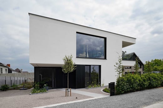 Lichtrijke compacte woning met zicht op groen