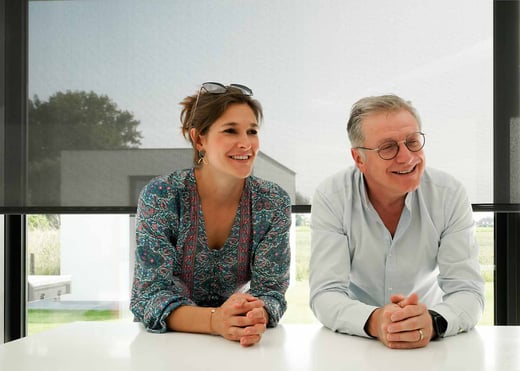 Witte oase van rust met optimale lichtinval
