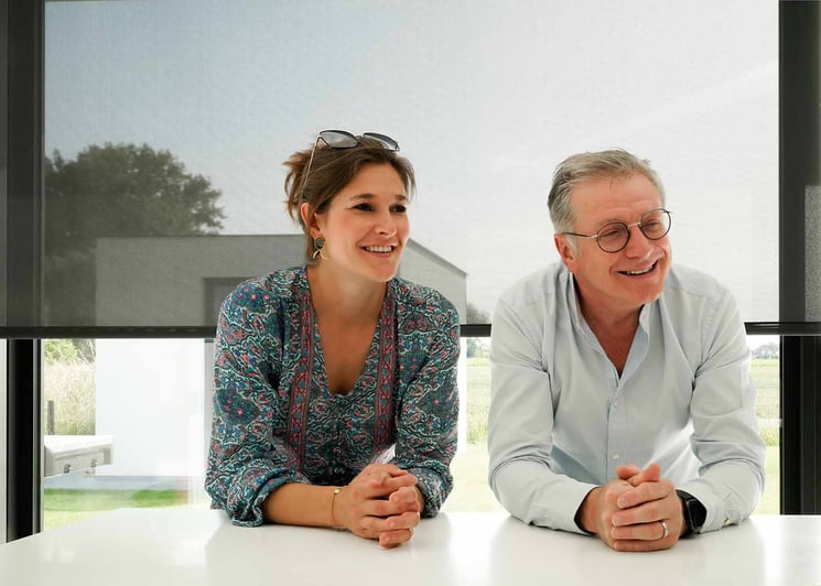 Witte oase van rust met optimale lichtinval