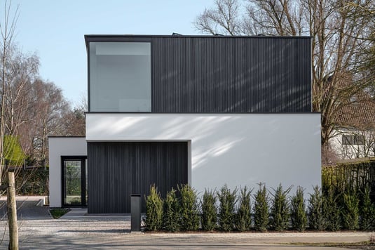 Moderne tandartsenpraktijk met strakke aankleding